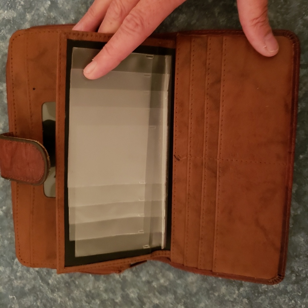 Wallet - Picture 4 of 5